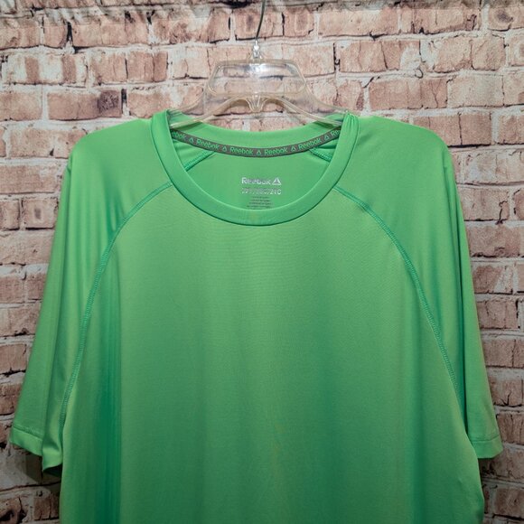 Reebok Polyester/Spandex Blend Short Sleeve T-Shirt Size 2XL - Picture 5 of 10